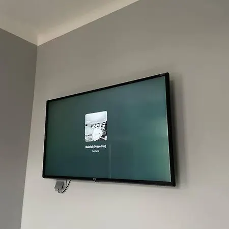 Daire Minimalist Apartment-free Parking, Self Check In Riga